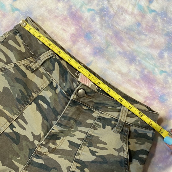 No Bo • Camouflage Cargo Mid-rise Skinny Jeans - Picture 10 of 10